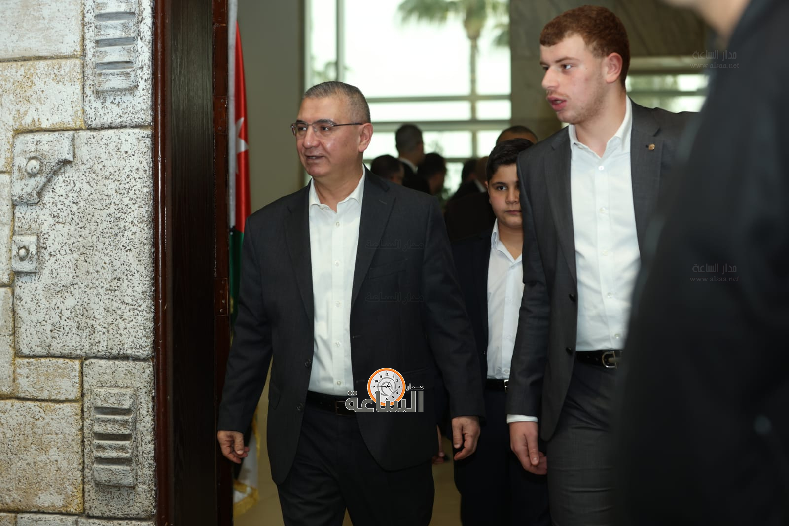 Madar Al-Saa Images 0.8490047524833736