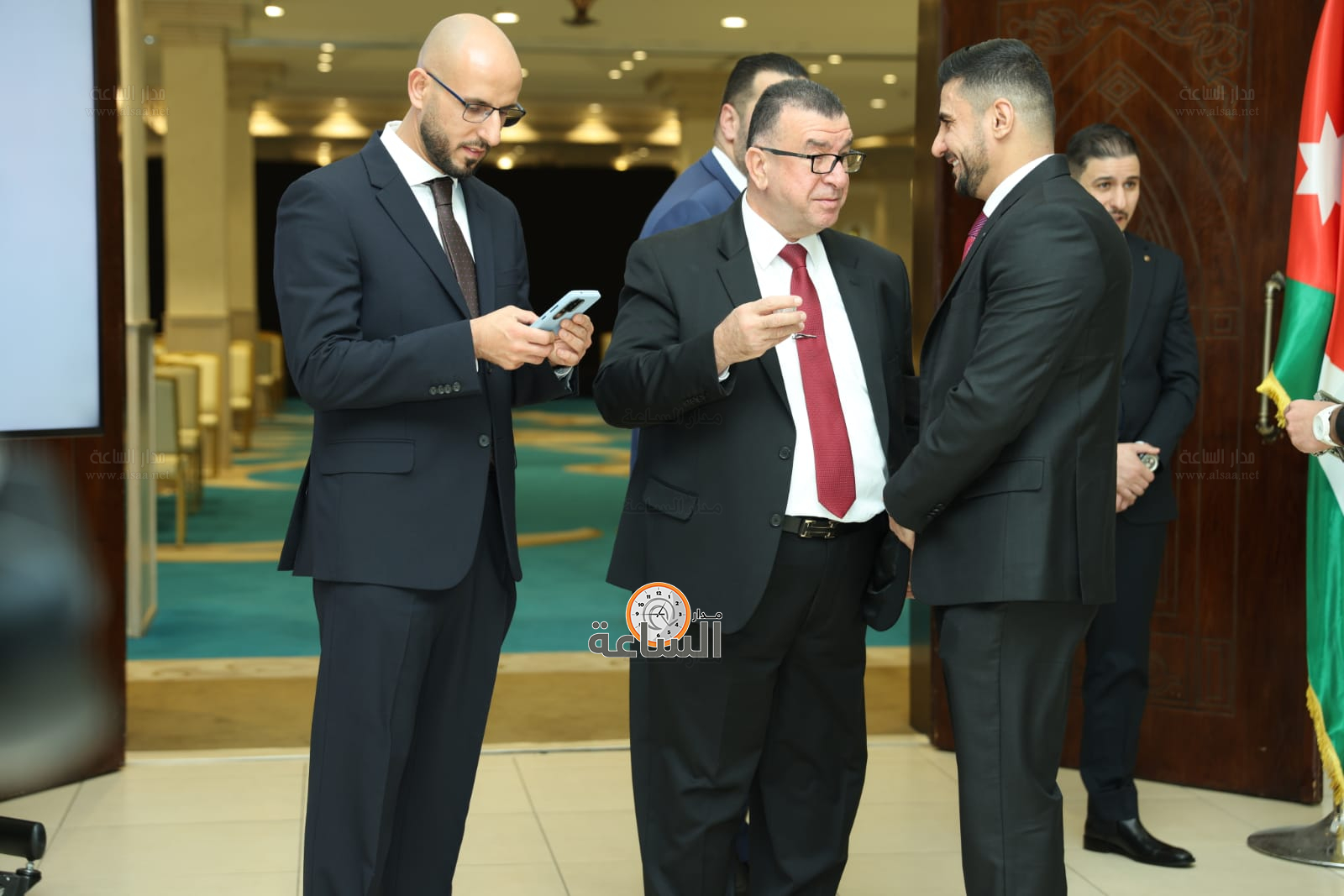 Madar Al-Saa Images 0.43926889279885173