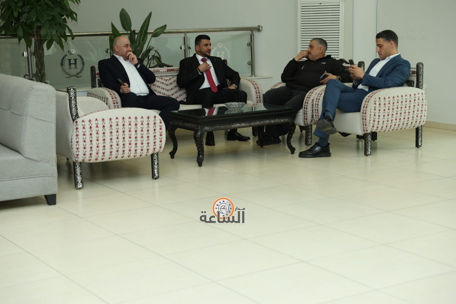 Madar Al-Saa Images 0.1526481824995708