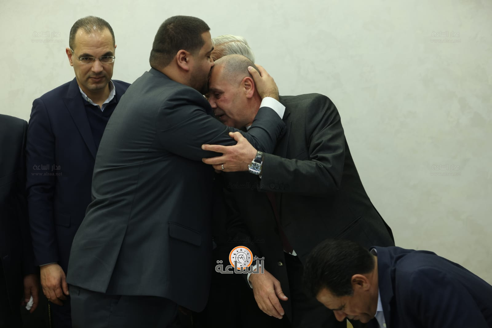 Madar Al-Saa Images 0.7854831611832147