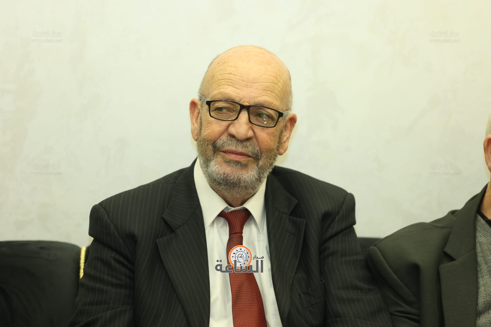 Madar Al-Saa Images 0.7373914937062307