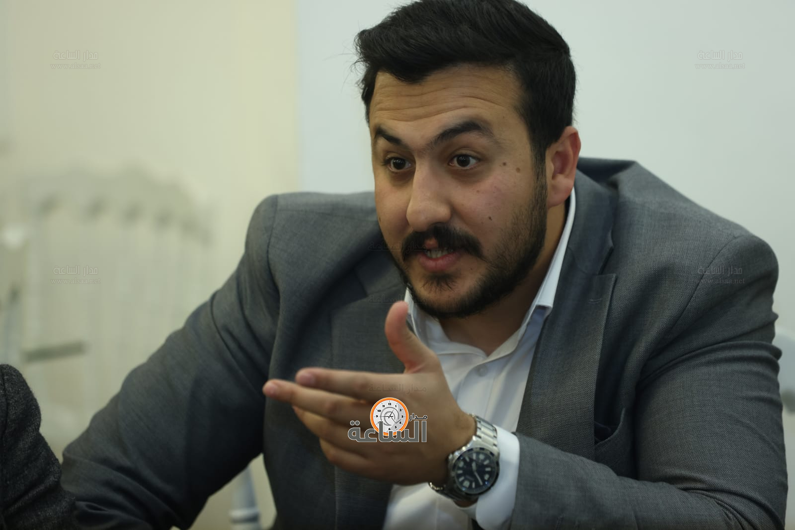 Madar Al-Saa Images 0.8434602845345697