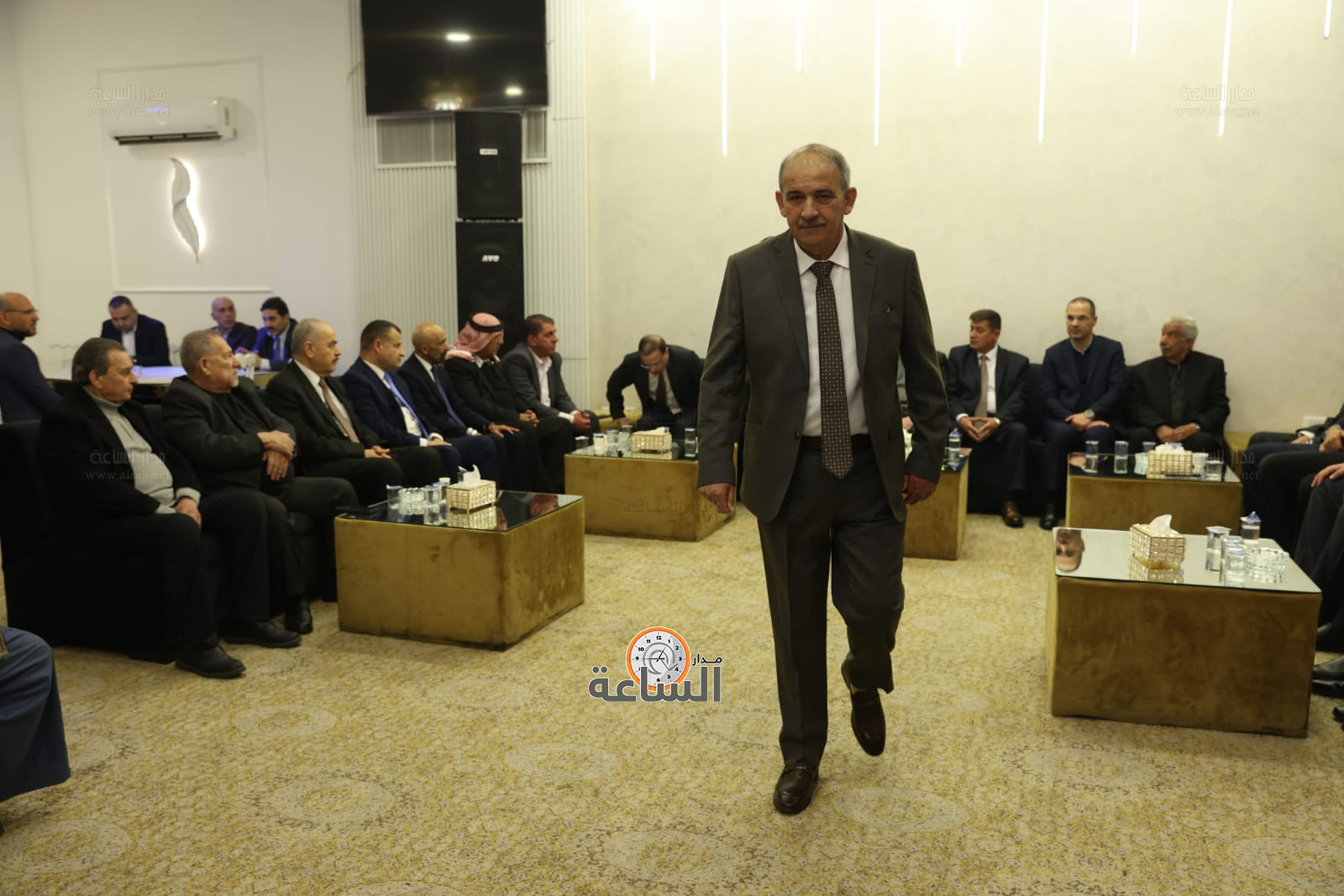 Madar Al-Saa Images 0.4251422656303402