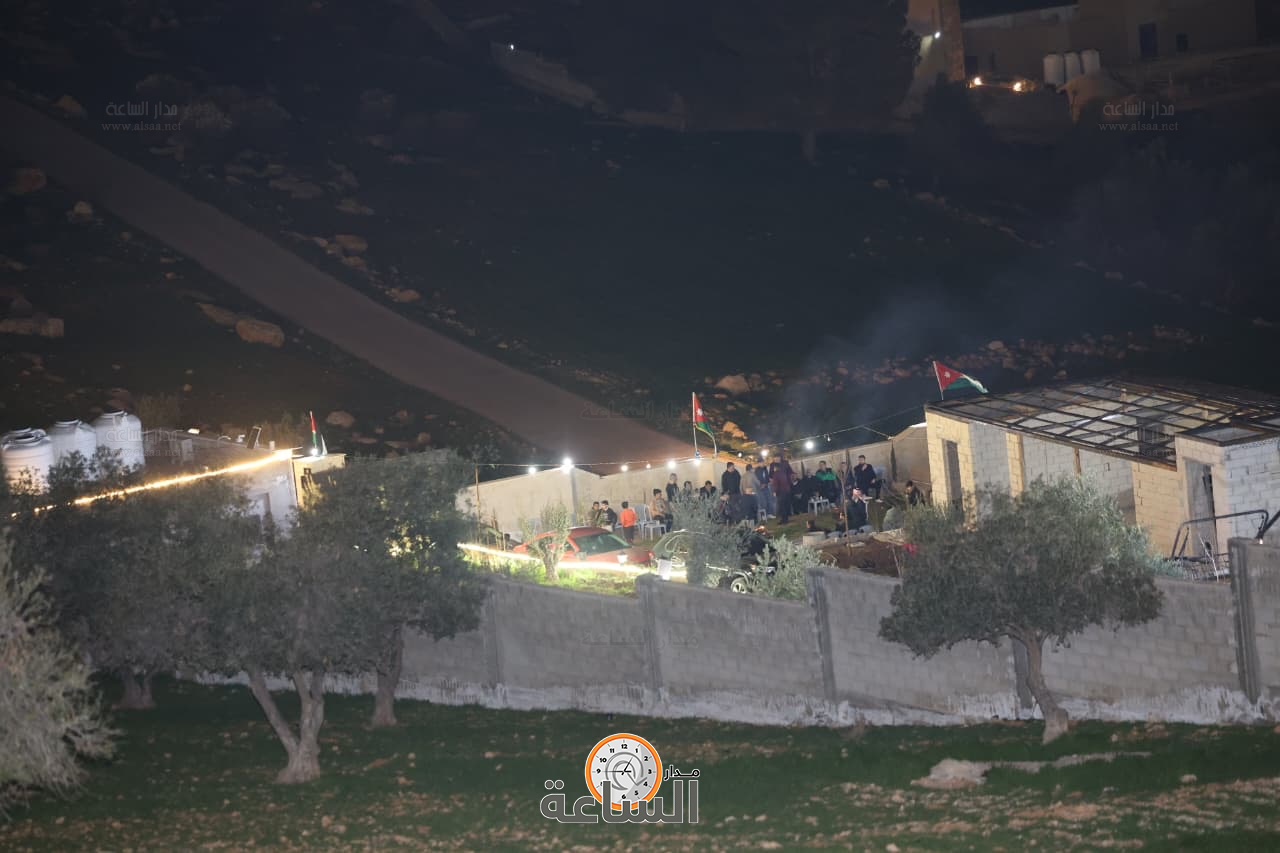 Madar Al-Saa Images 0.5680177475933081