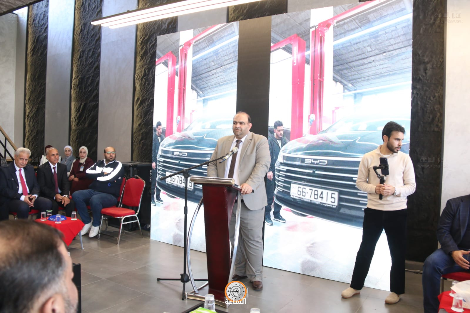 Madar Al-Saa Images 0.7879639356766416