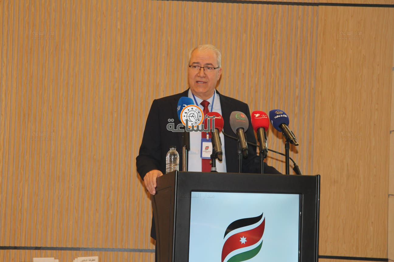 Madar Al-Saa Images 0.8061131204756842