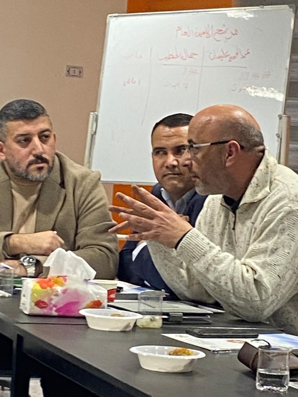 Madar Al-Saa Images 0.8770232210264892