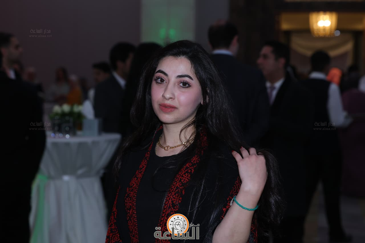 Madar Al-Saa Images 0.517360365337289