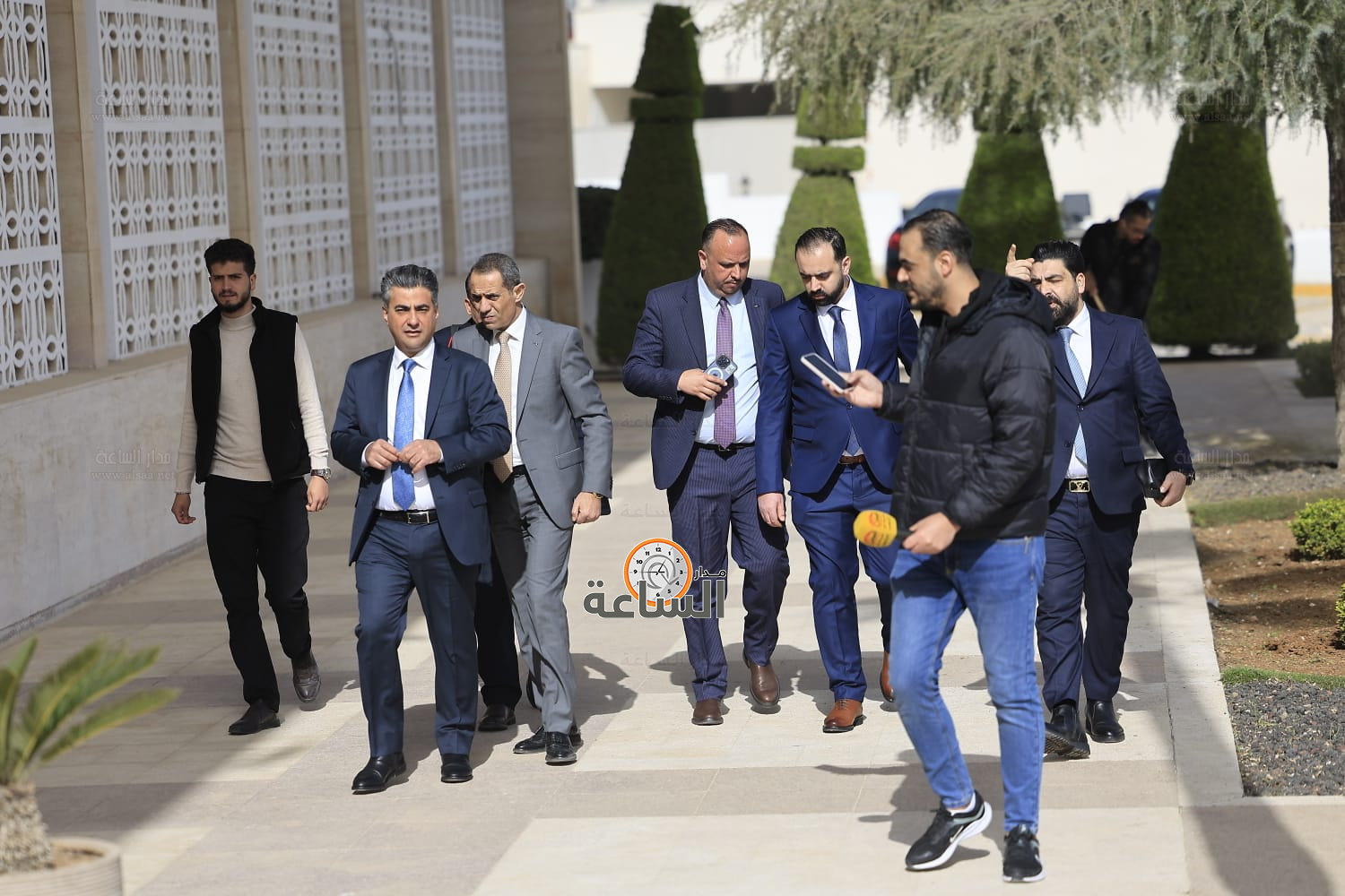 Madar Al-Saa Images 0.7894986870392526