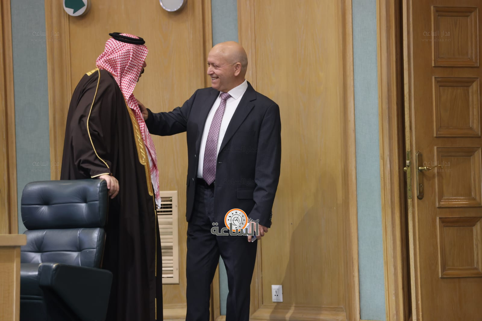 Madar Al-Saa Images 0.8401241069811357