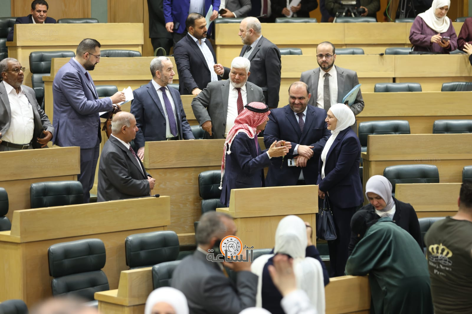 Madar Al-Saa Images 0.764375792327593