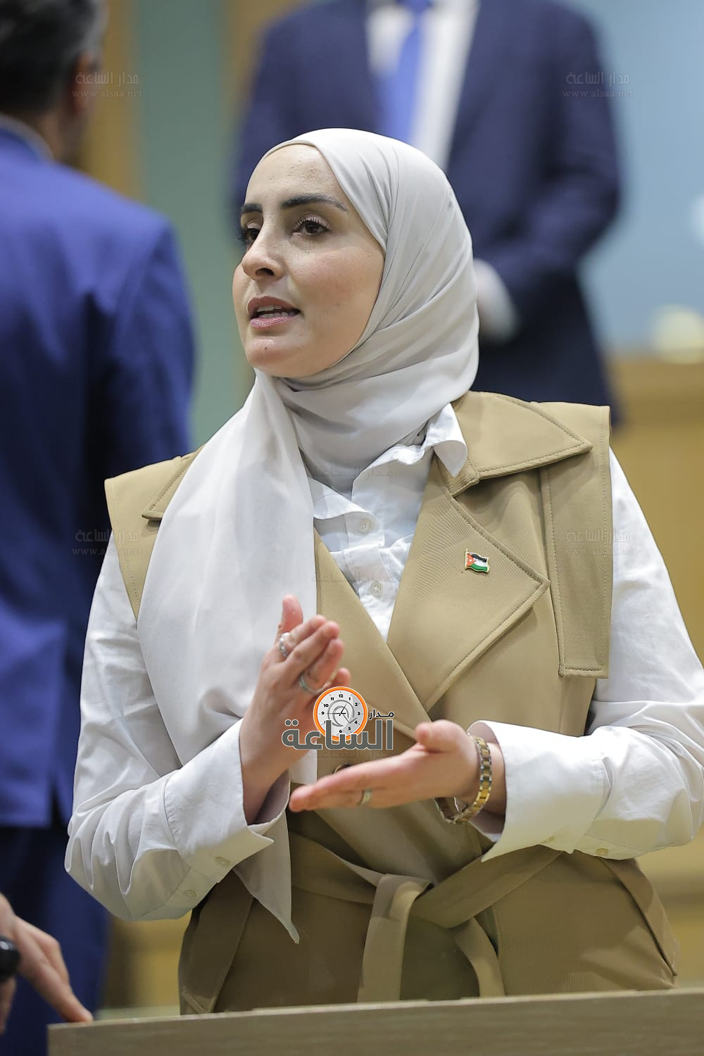 Madar Al-Saa Images 0.5575600365739233