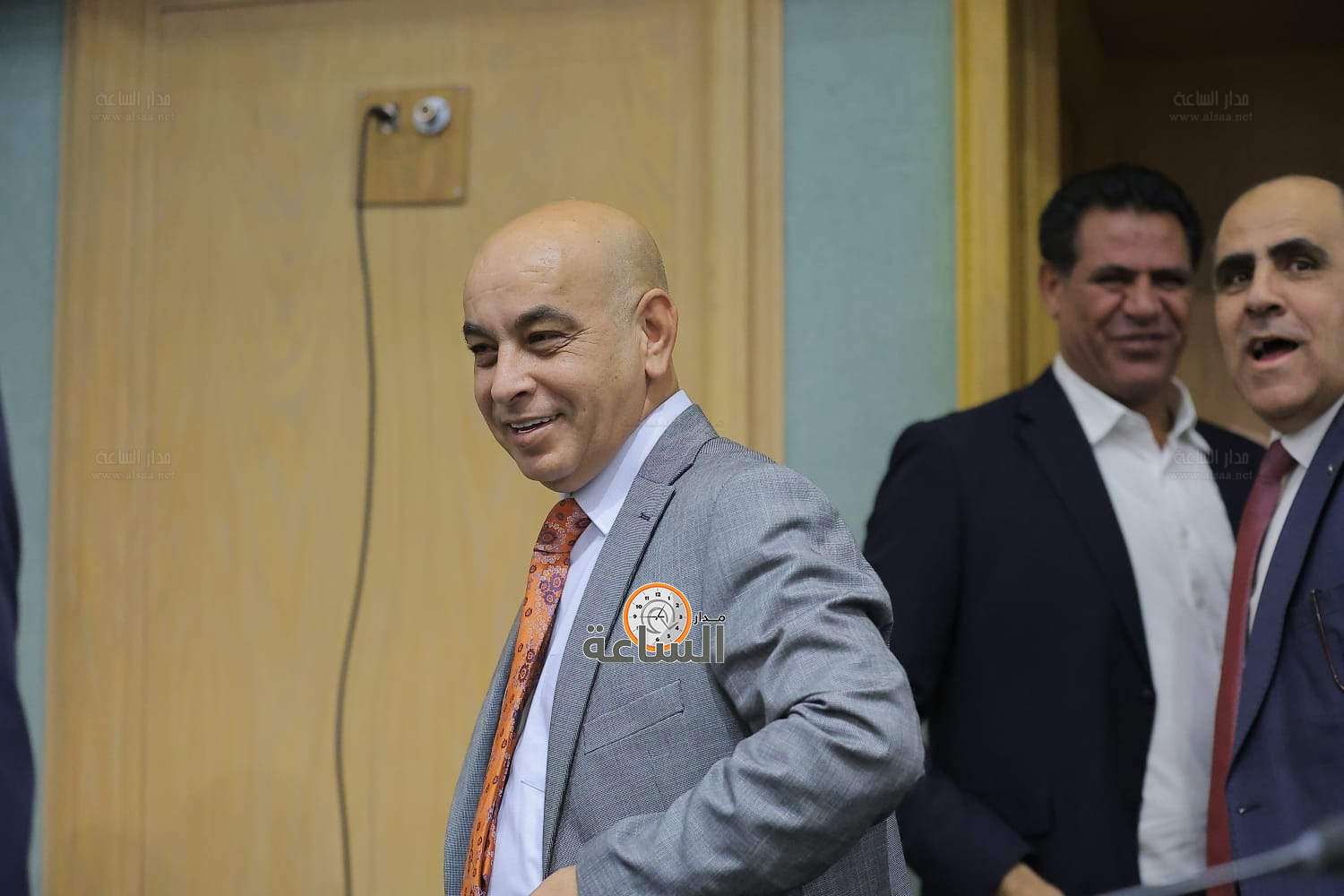 Madar Al-Saa Images 0.2679937782607612