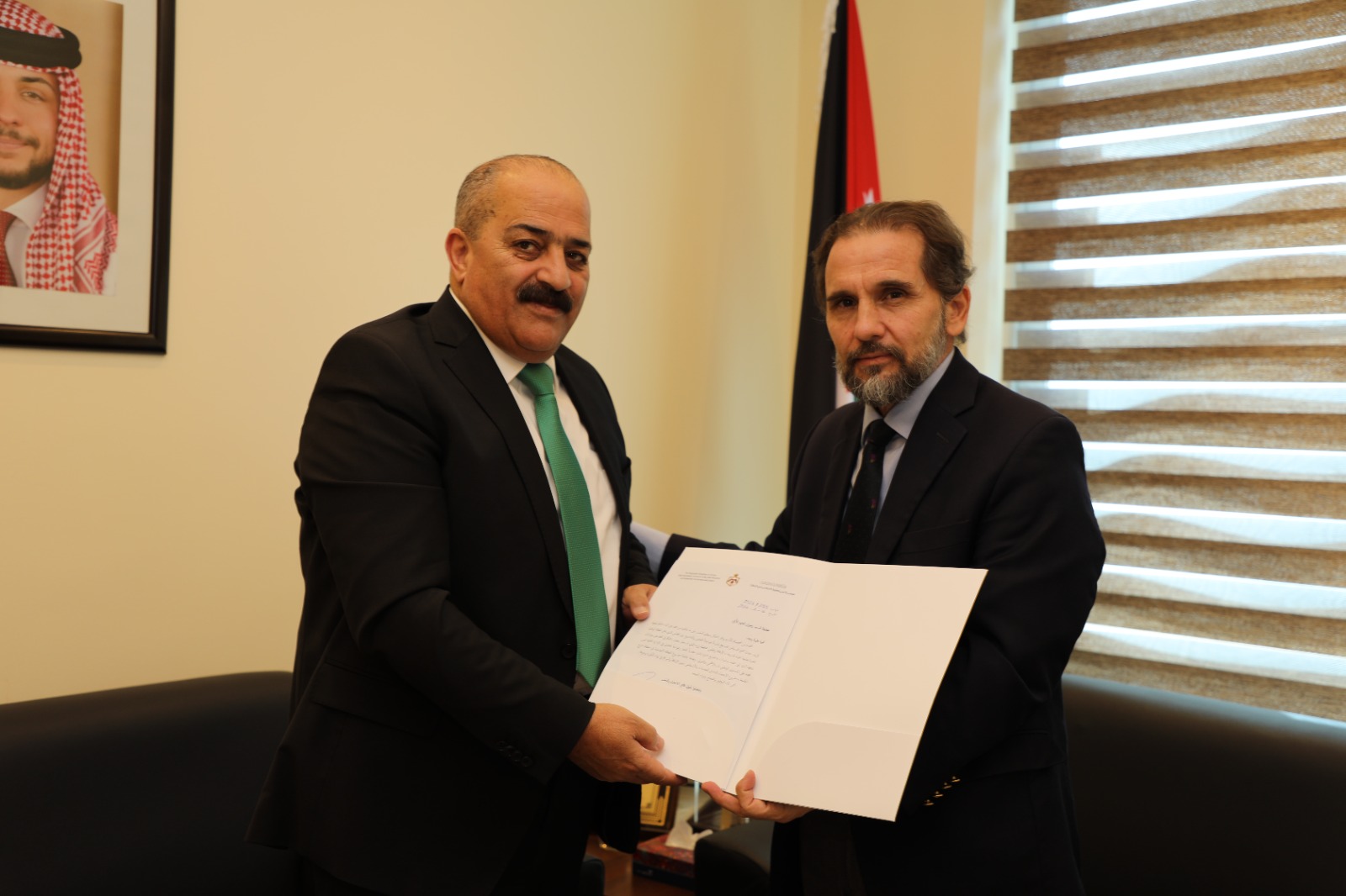 Madar Al-Saa Images 0.8604117751195488