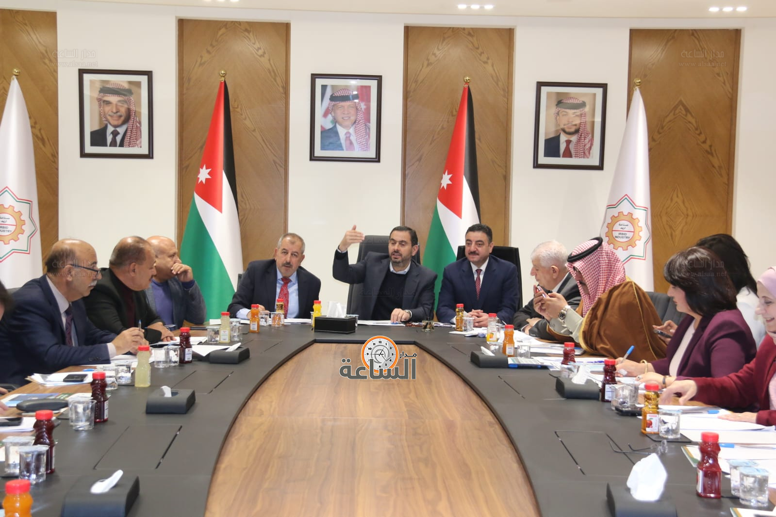 Madar Al-Saa Images 0.14907322086215535