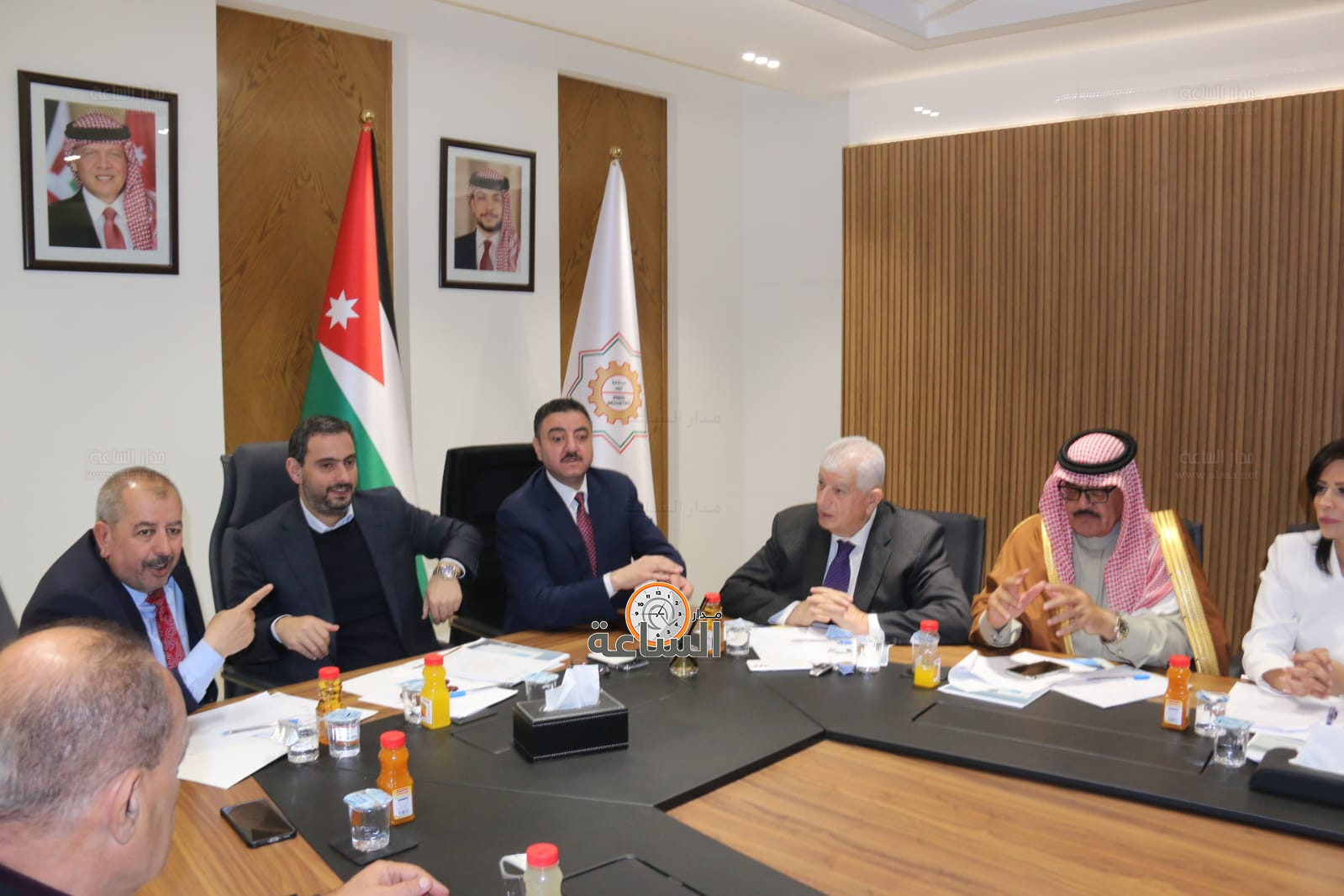 Madar Al-Saa Images 0.15856310420200437