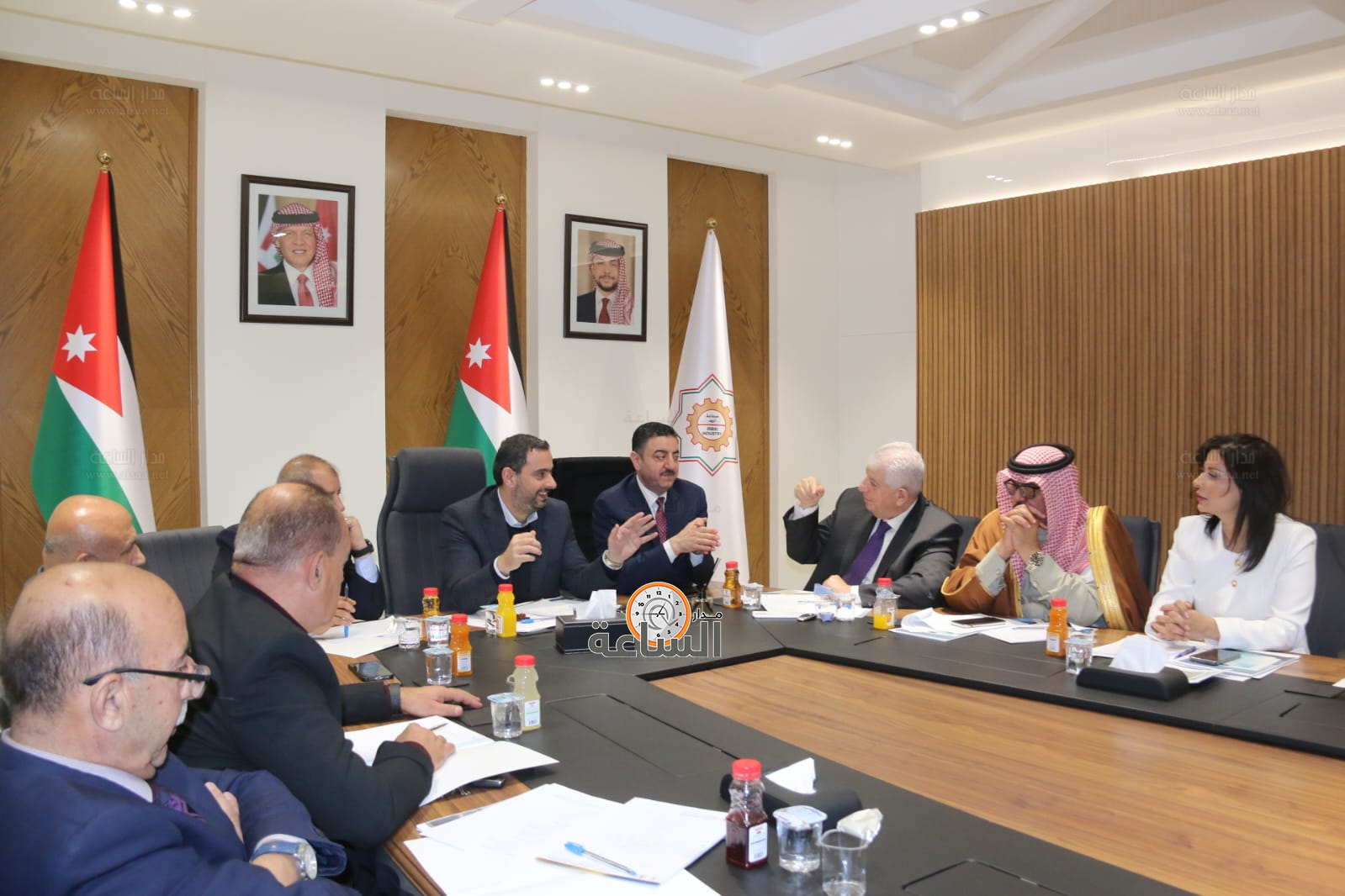 Madar Al-Saa Images 0.2658381845964569