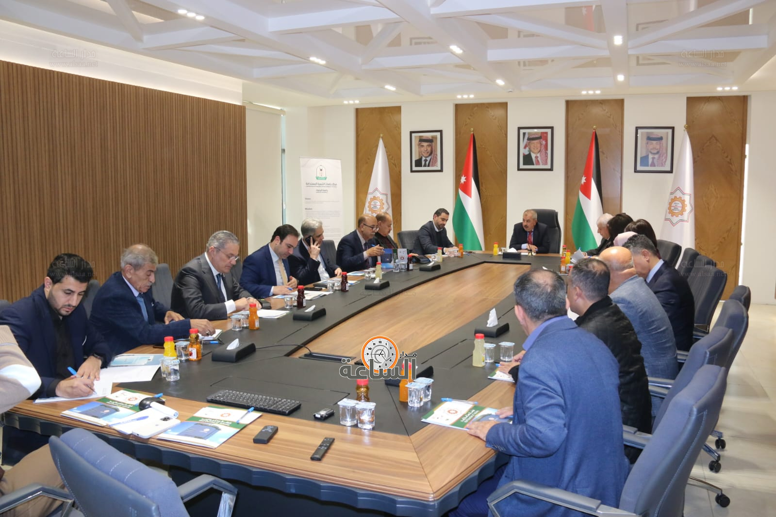 Madar Al-Saa Images 0.292965594647005