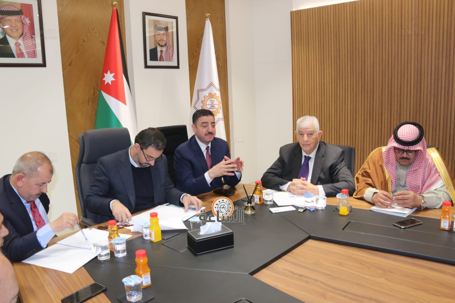 Madar Al-Saa Images 0.7307129296856315