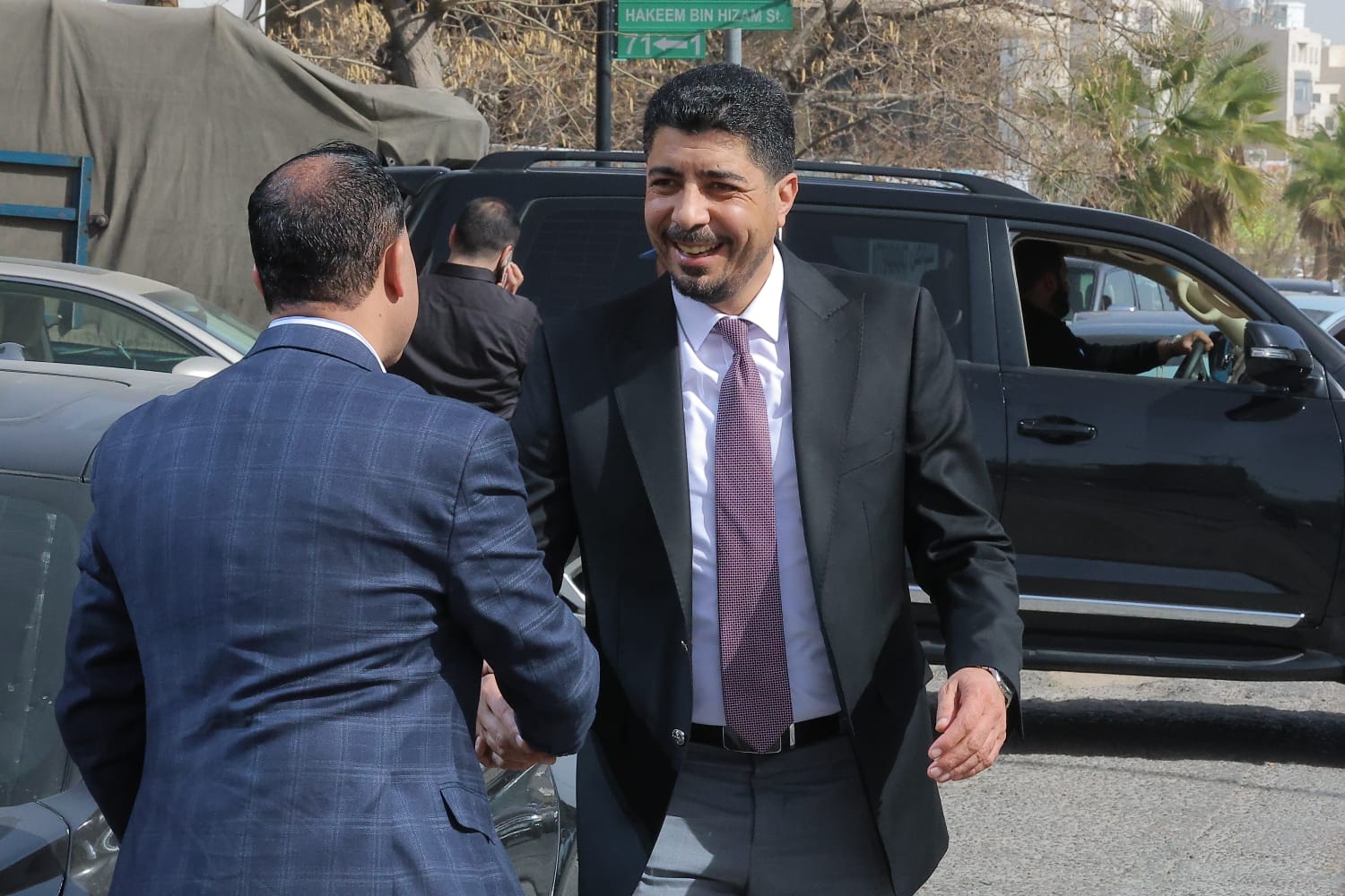 Madar Al-Saa Images 0.9806940332683197