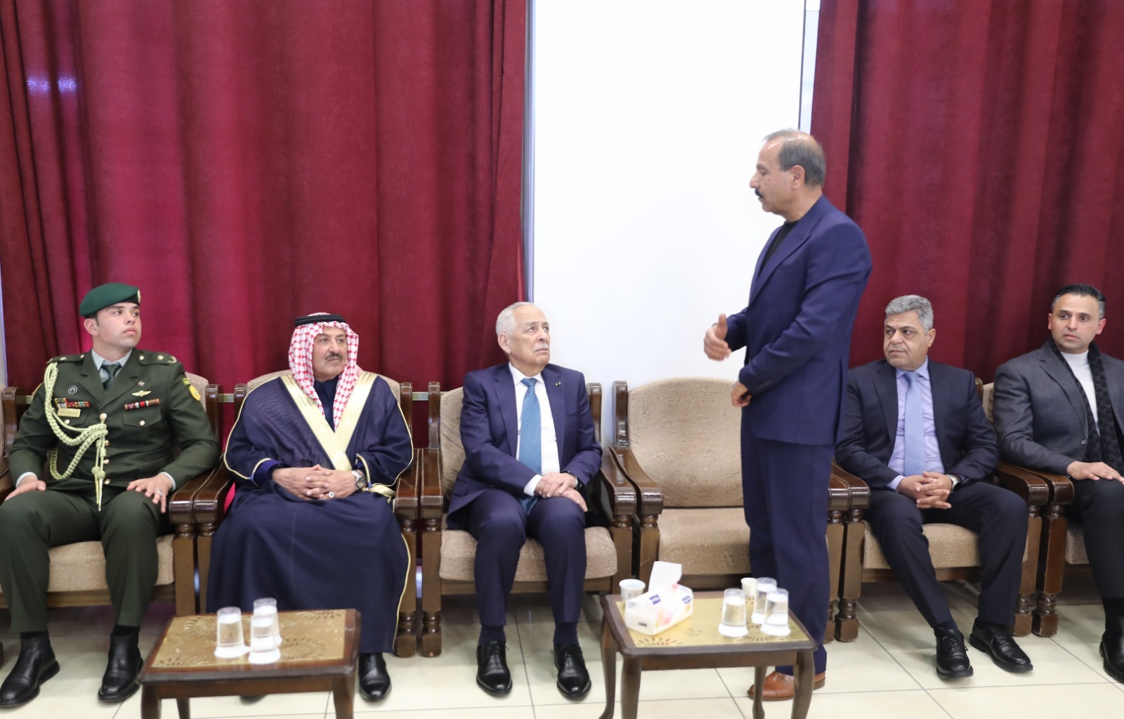 Madar Al-Saa Images 0.11435484322330336