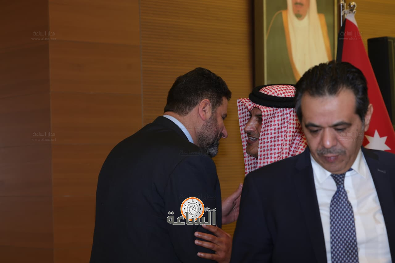 Madar Al-Saa Images 0.7222525478226752