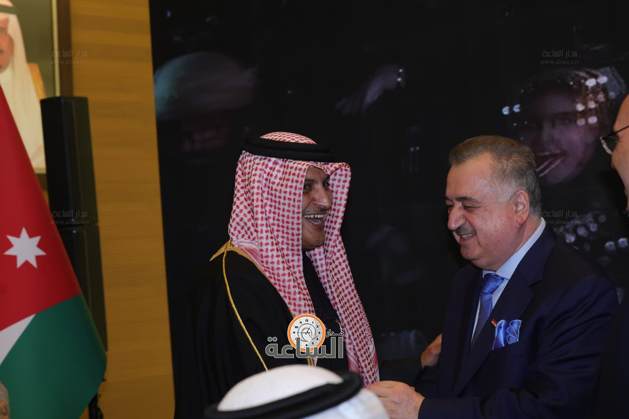 Madar Al-Saa Images 0.43064340392338296