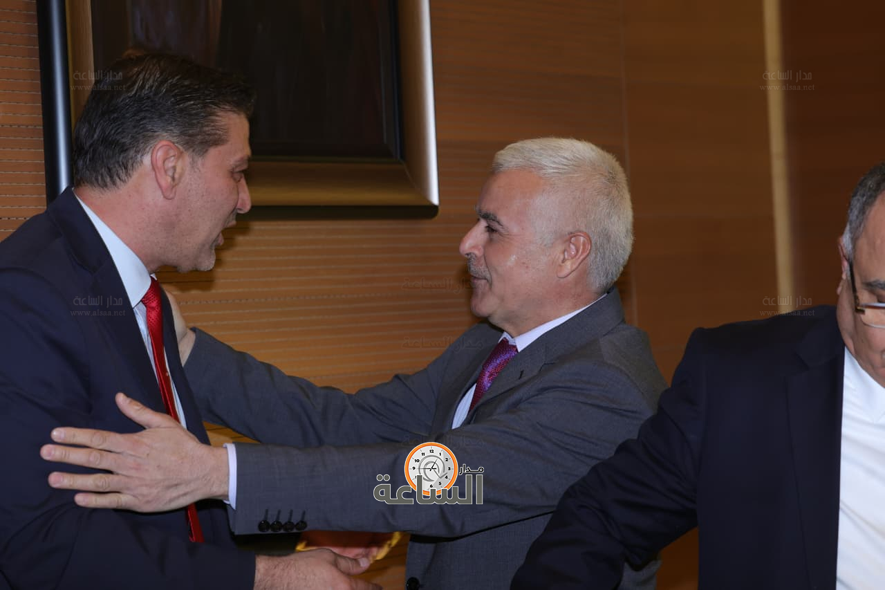 Madar Al-Saa Images 0.16892362245913772