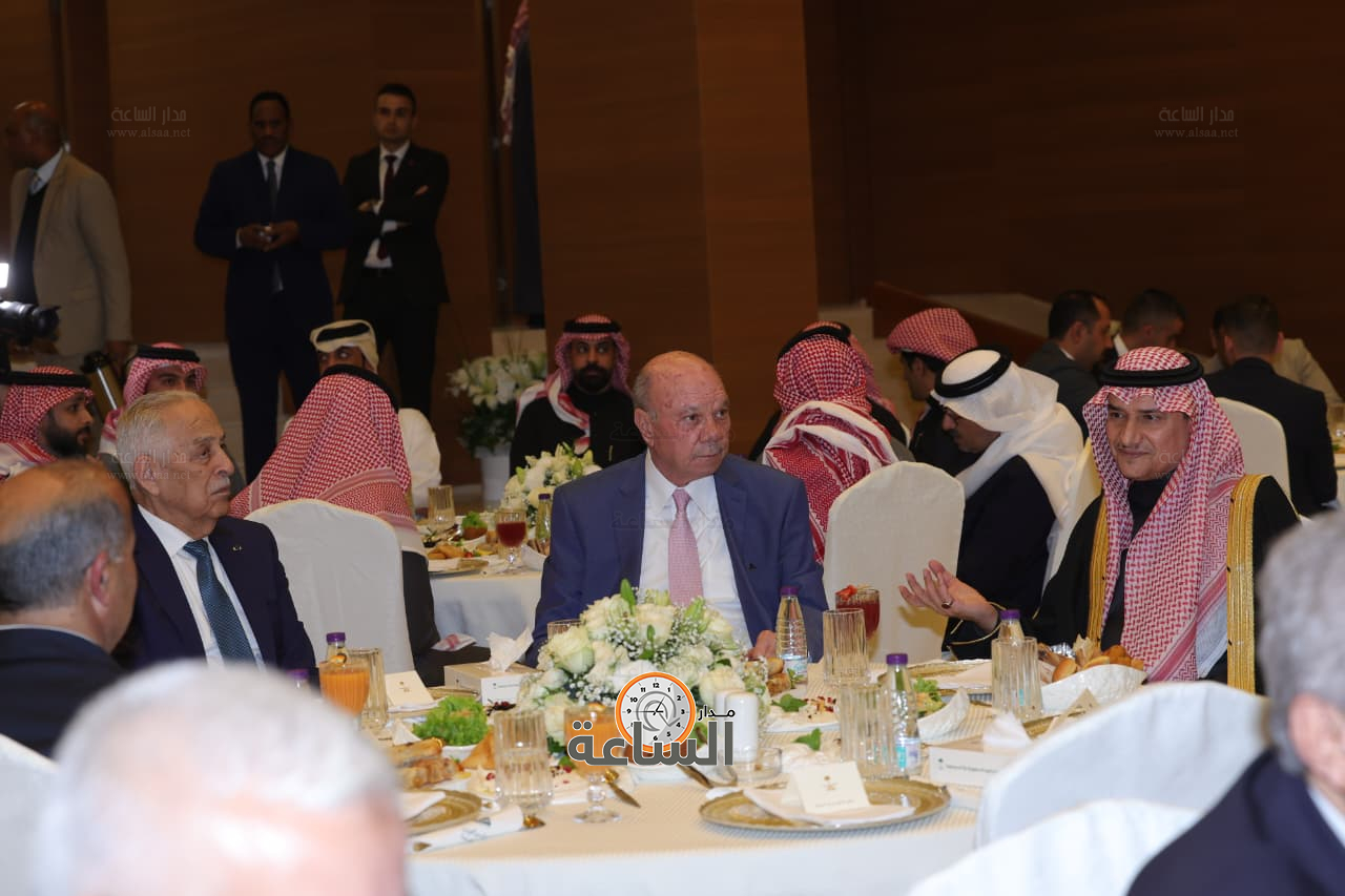 Madar Al-Saa Images 0.9843336881988987