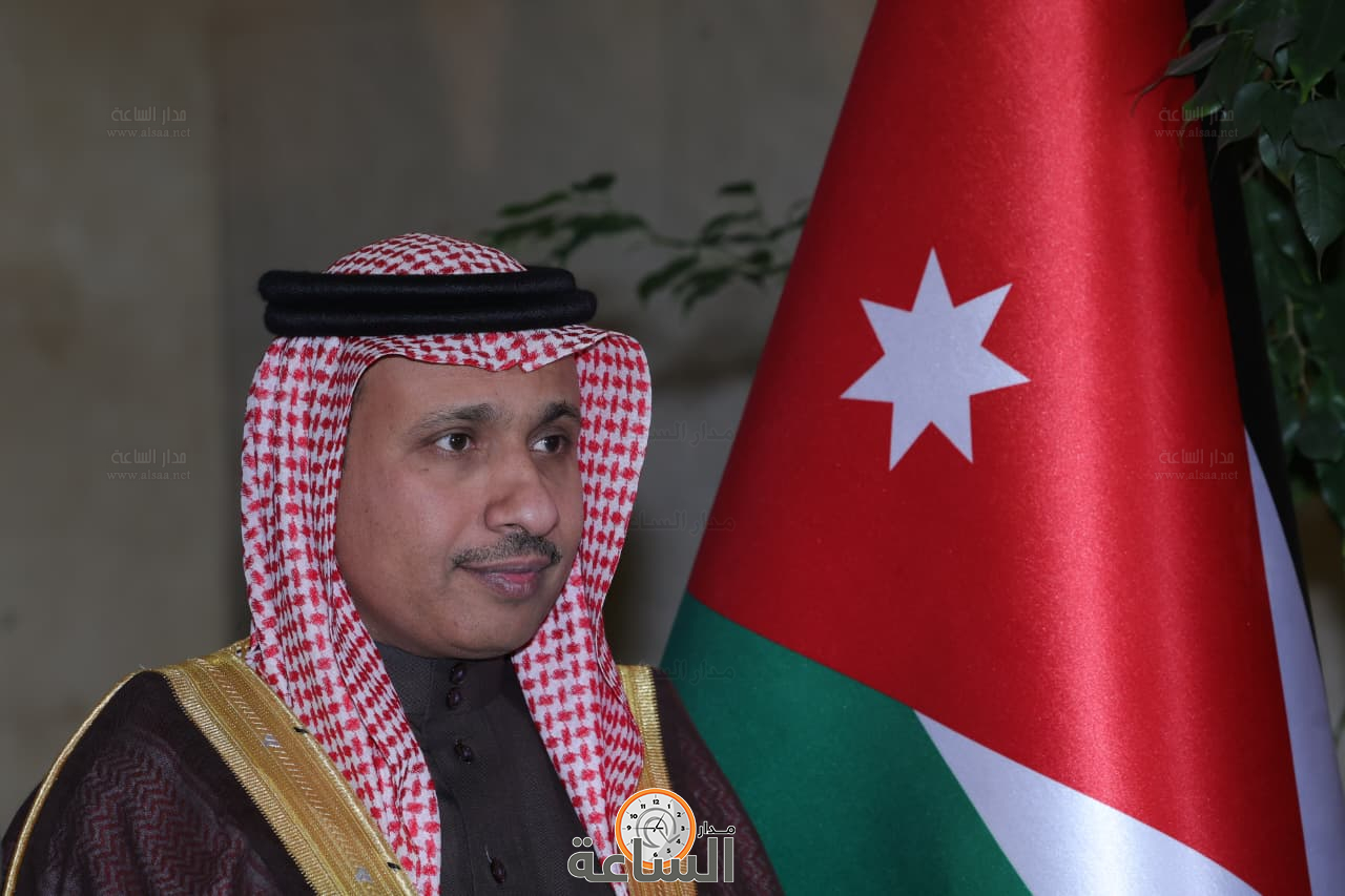 Madar Al-Saa Images 0.1219401266809802