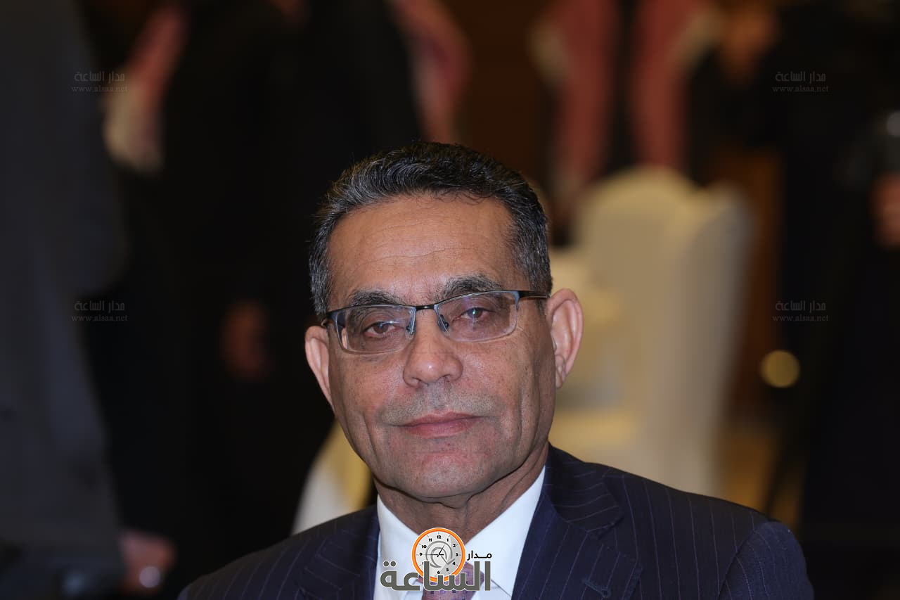 Madar Al-Saa Images 0.1443680940010258