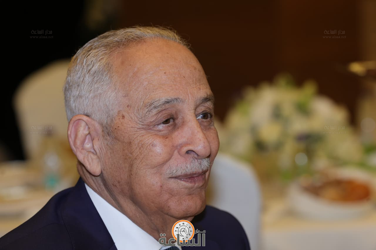 Madar Al-Saa Images 0.6027307616179272