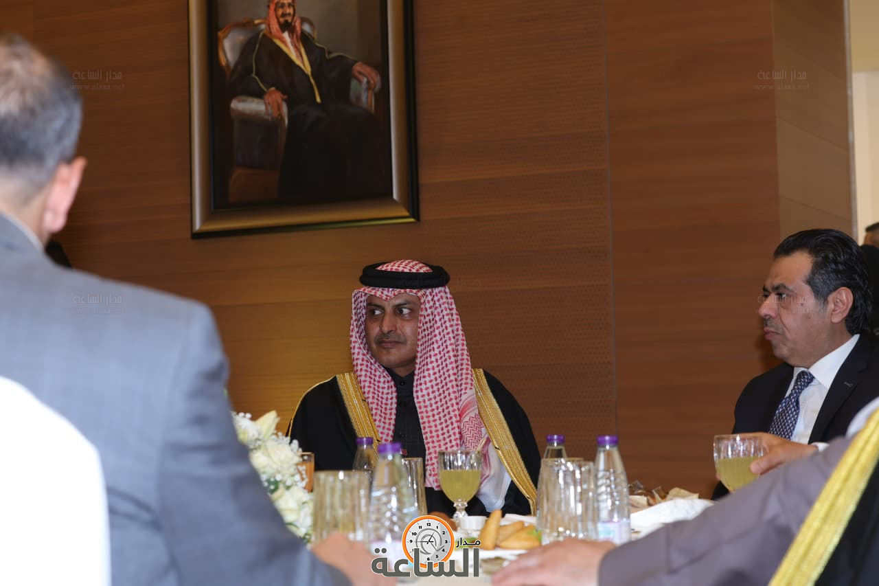 Madar Al-Saa Images 0.6996515149039625