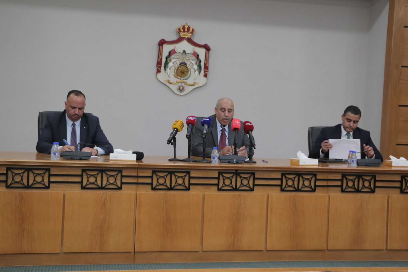 Madar Al-Saa Images 0.5027707637431743