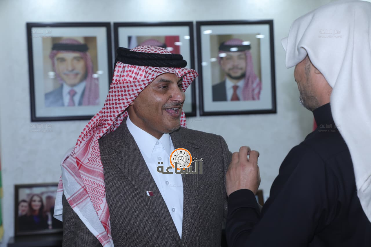 Madar Al-Saa Images 0.6180235680364411