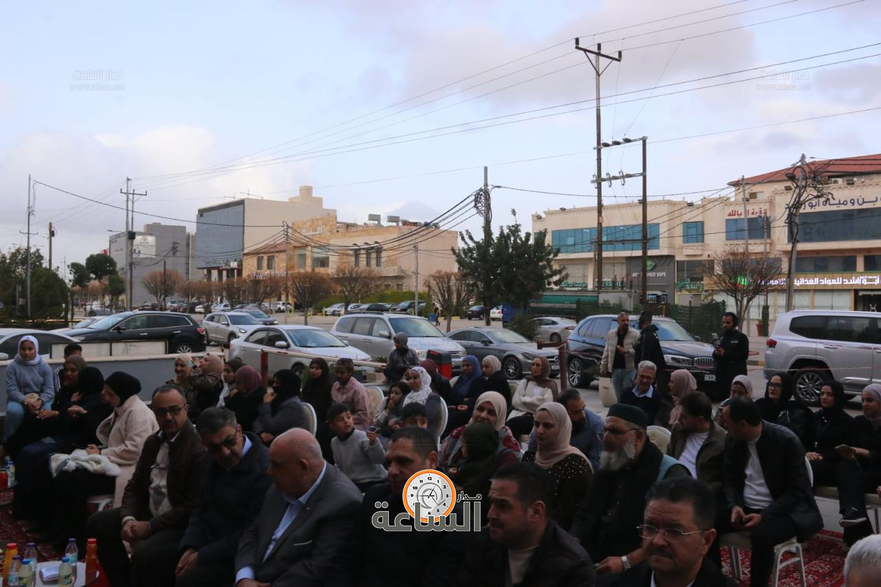 Madar Al-Saa Images 0.466747932909772