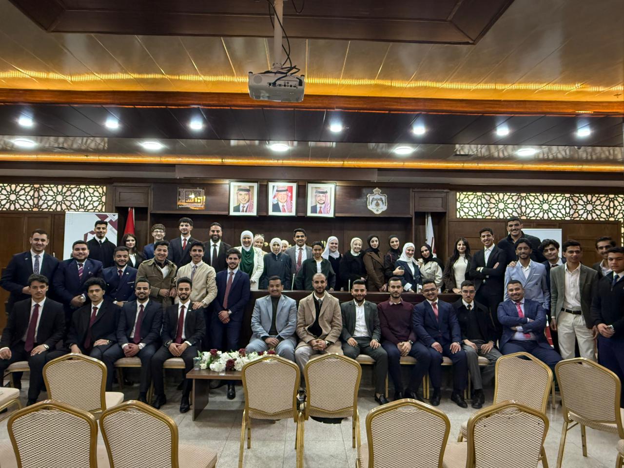 Madar Al-Saa Images 0.9725399529082549