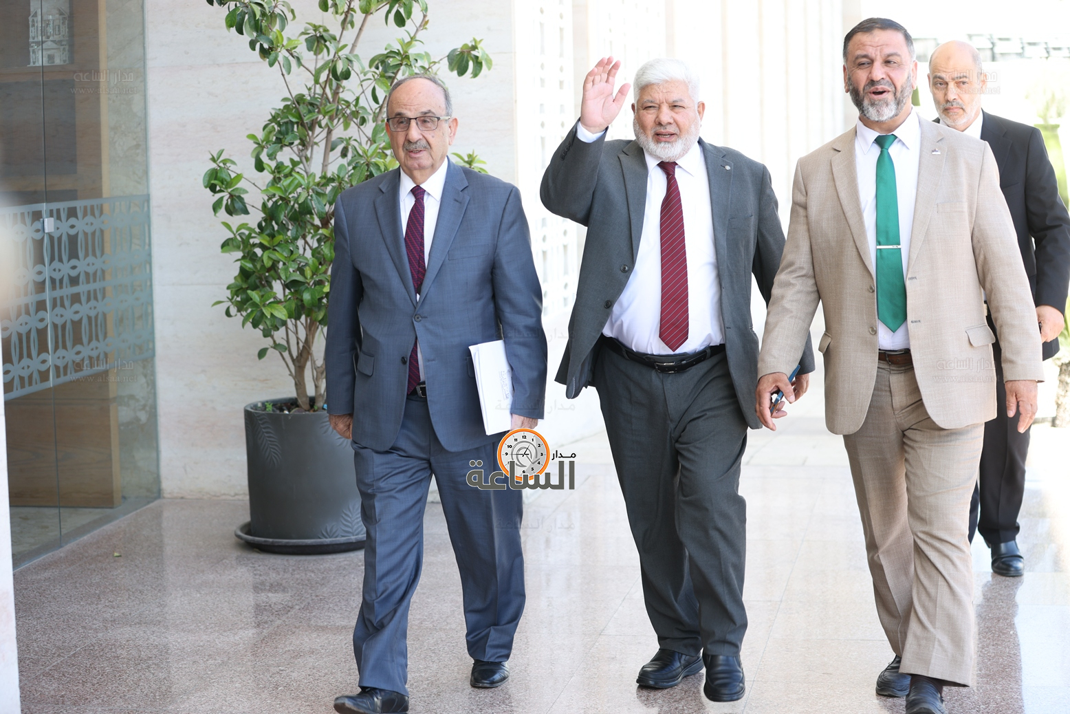 Madar Al-Saa Images 0.6267066178631856