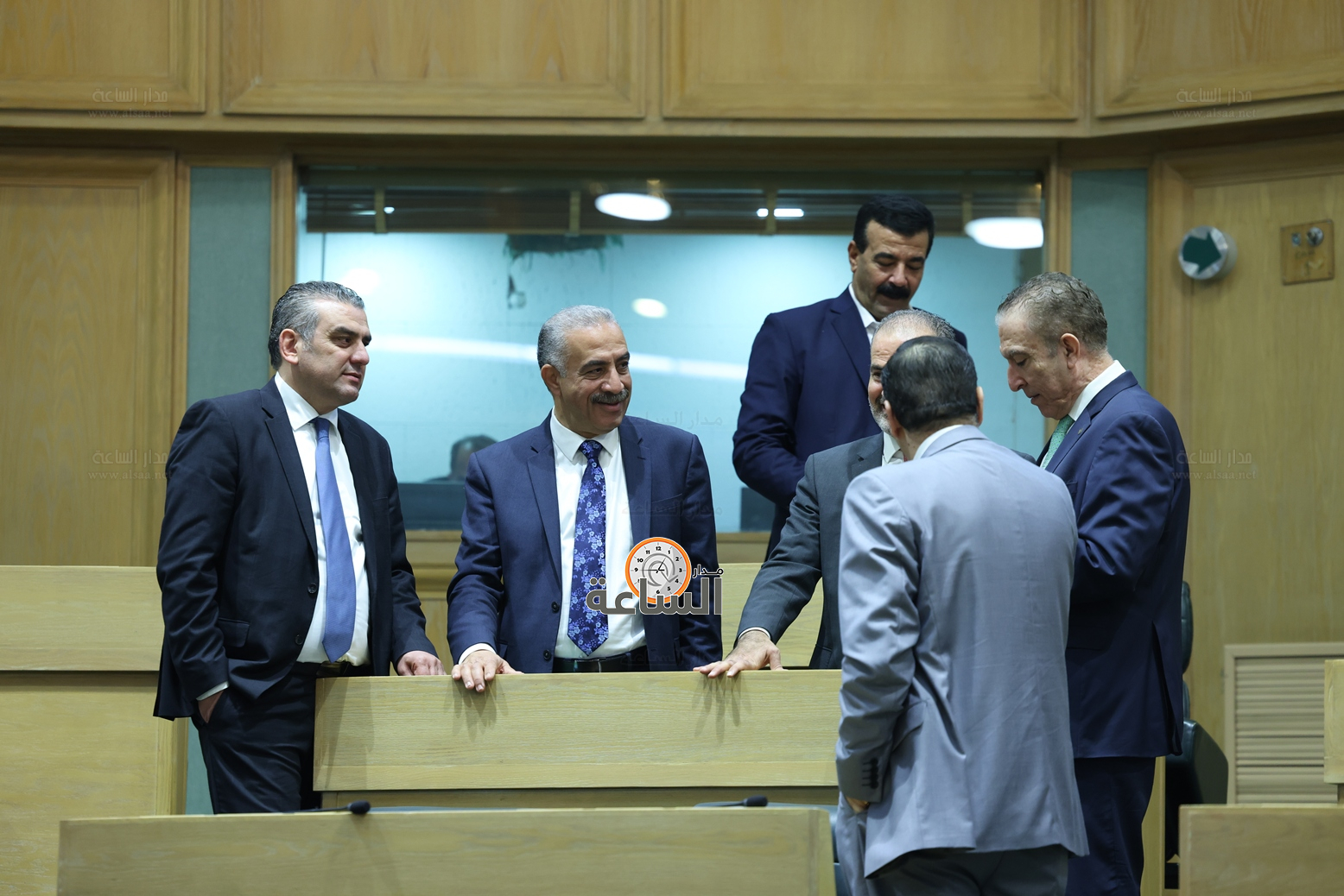 Madar Al-Saa Images 0.8728348841390496