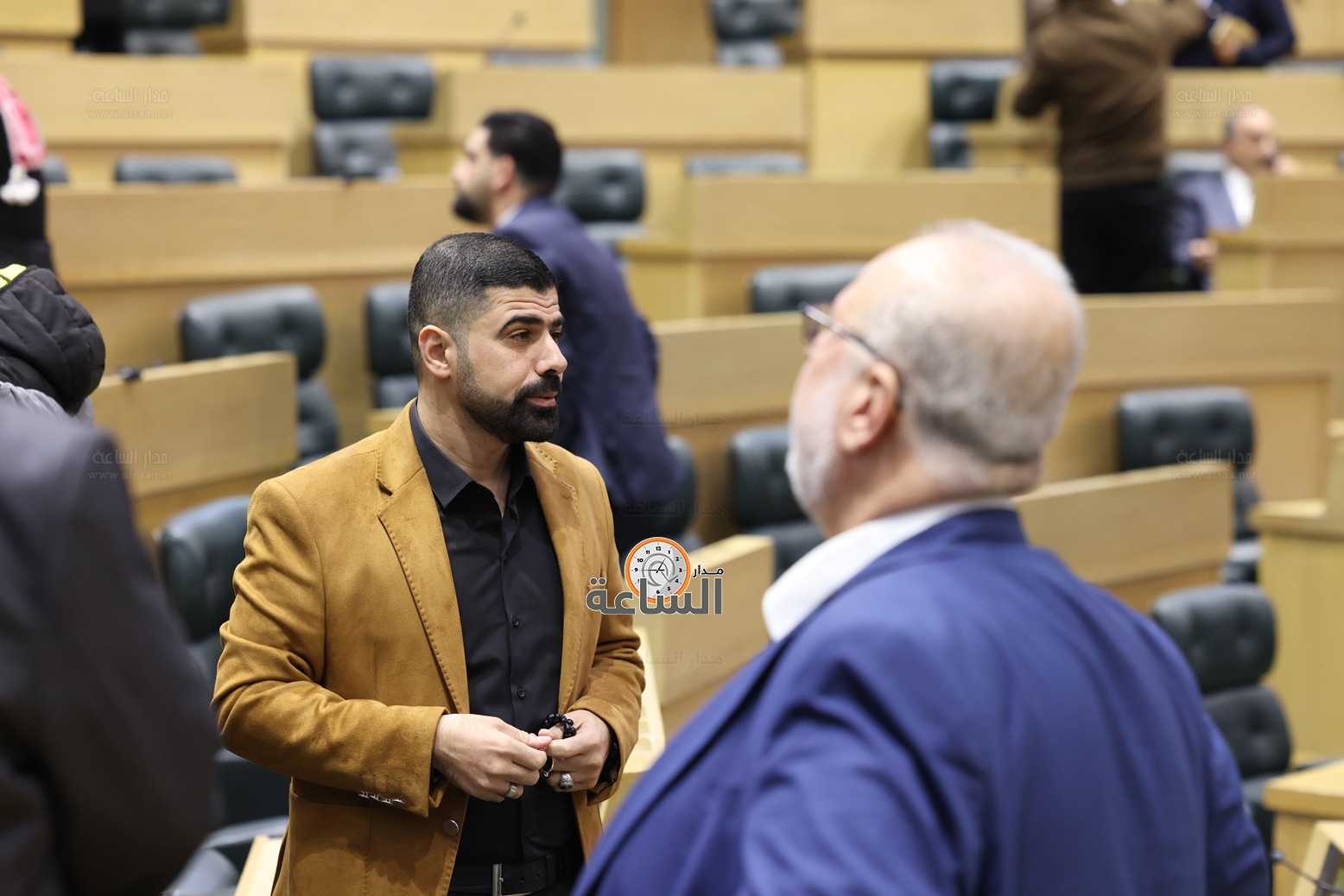 Madar Al-Saa Images 0.7627580411853185