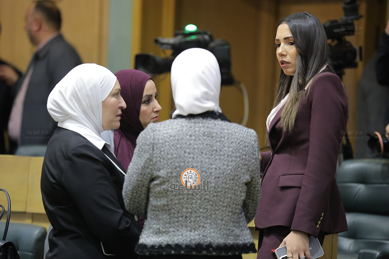 Madar Al-Saa Images 0.8249469612647302