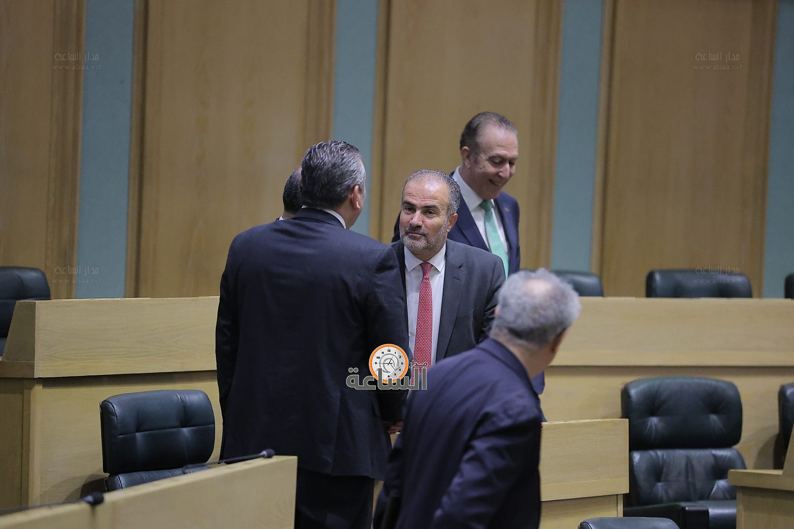 Madar Al-Saa Images 0.7125656576348719