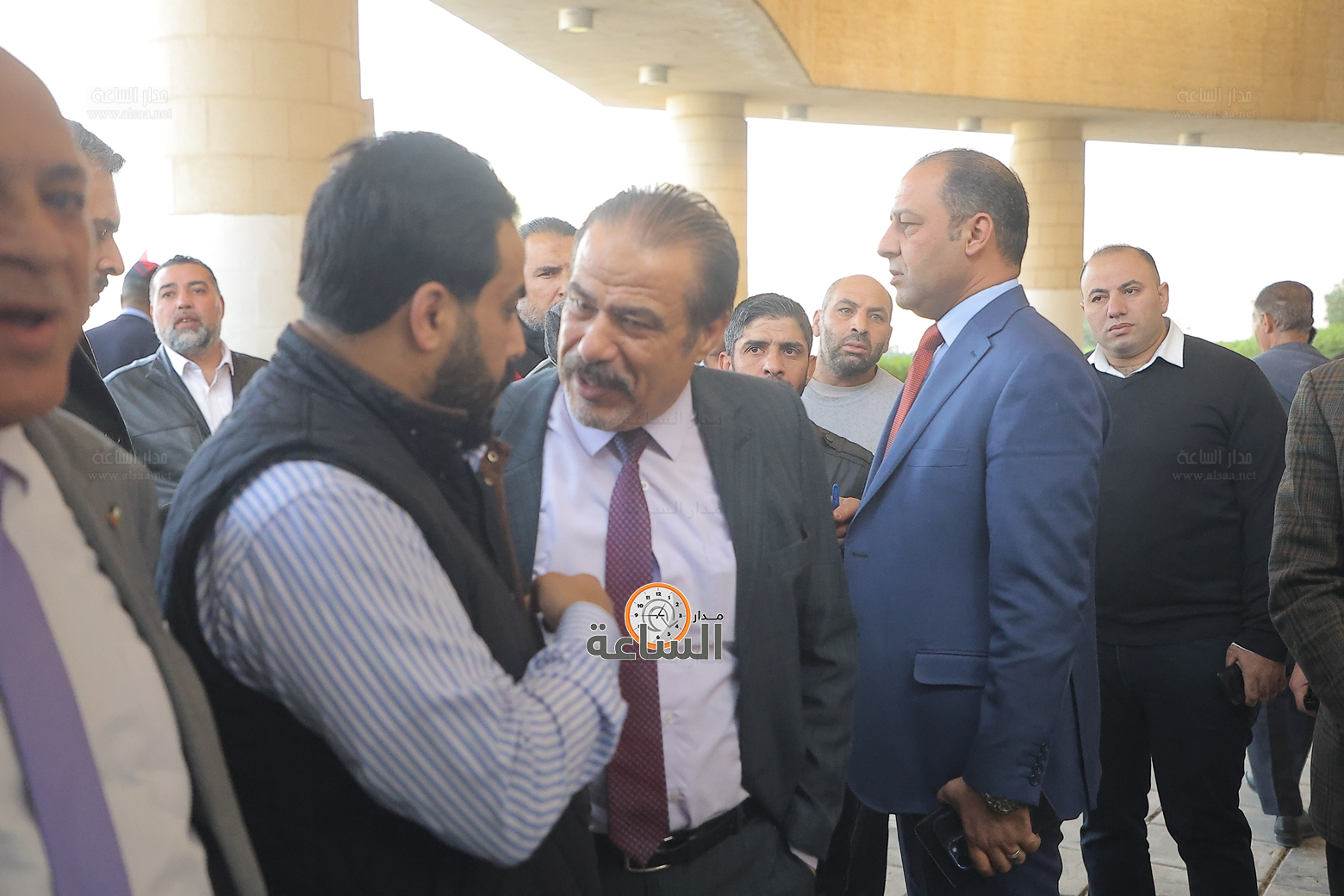 Madar Al-Saa Images 0.5895962161995262