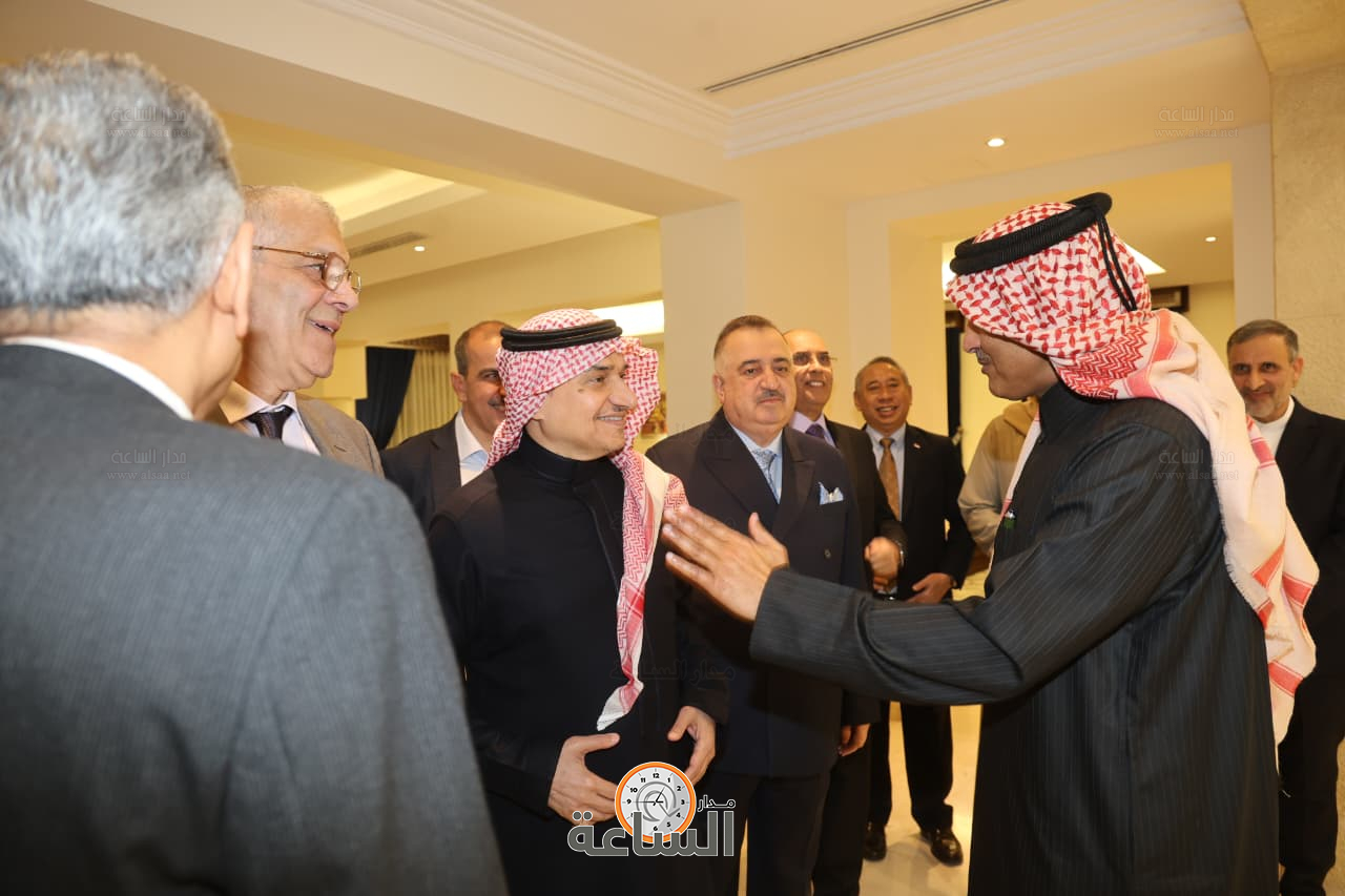 Madar Al-Saa Images 0.8116661083148626