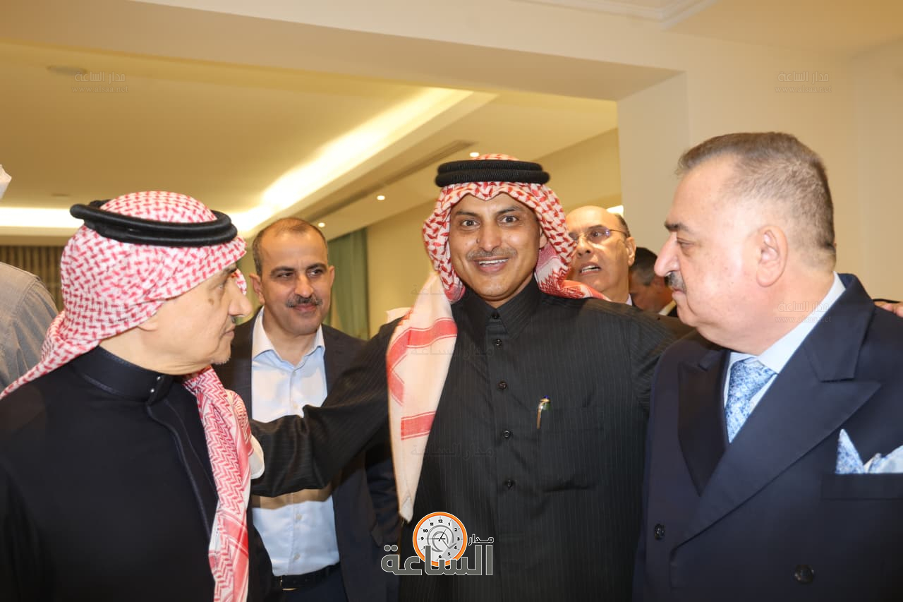 Madar Al-Saa Images 0.808913136966876