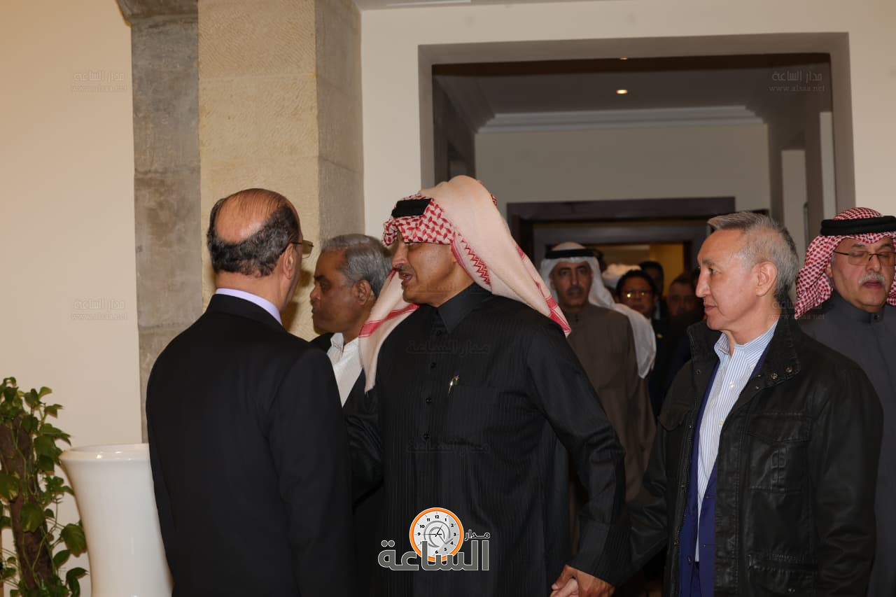 Madar Al-Saa Images 0.37691145733831466