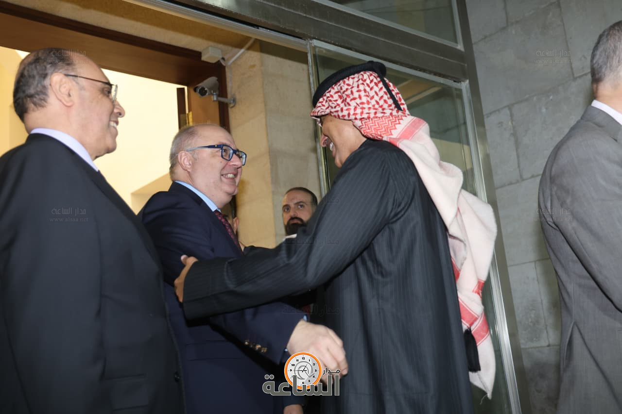 Madar Al-Saa Images 0.36289491675745744