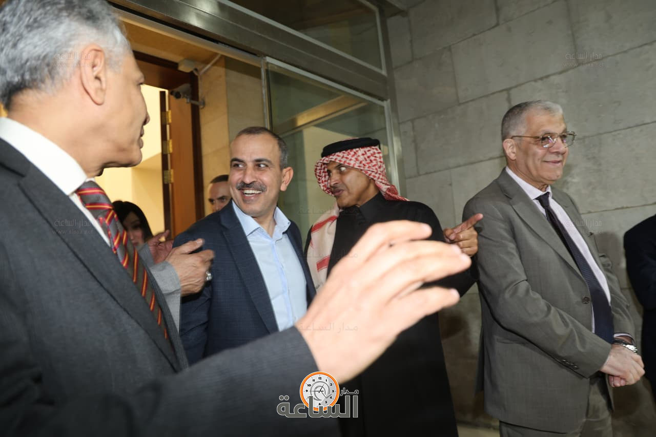 Madar Al-Saa Images 0.9699807240040764