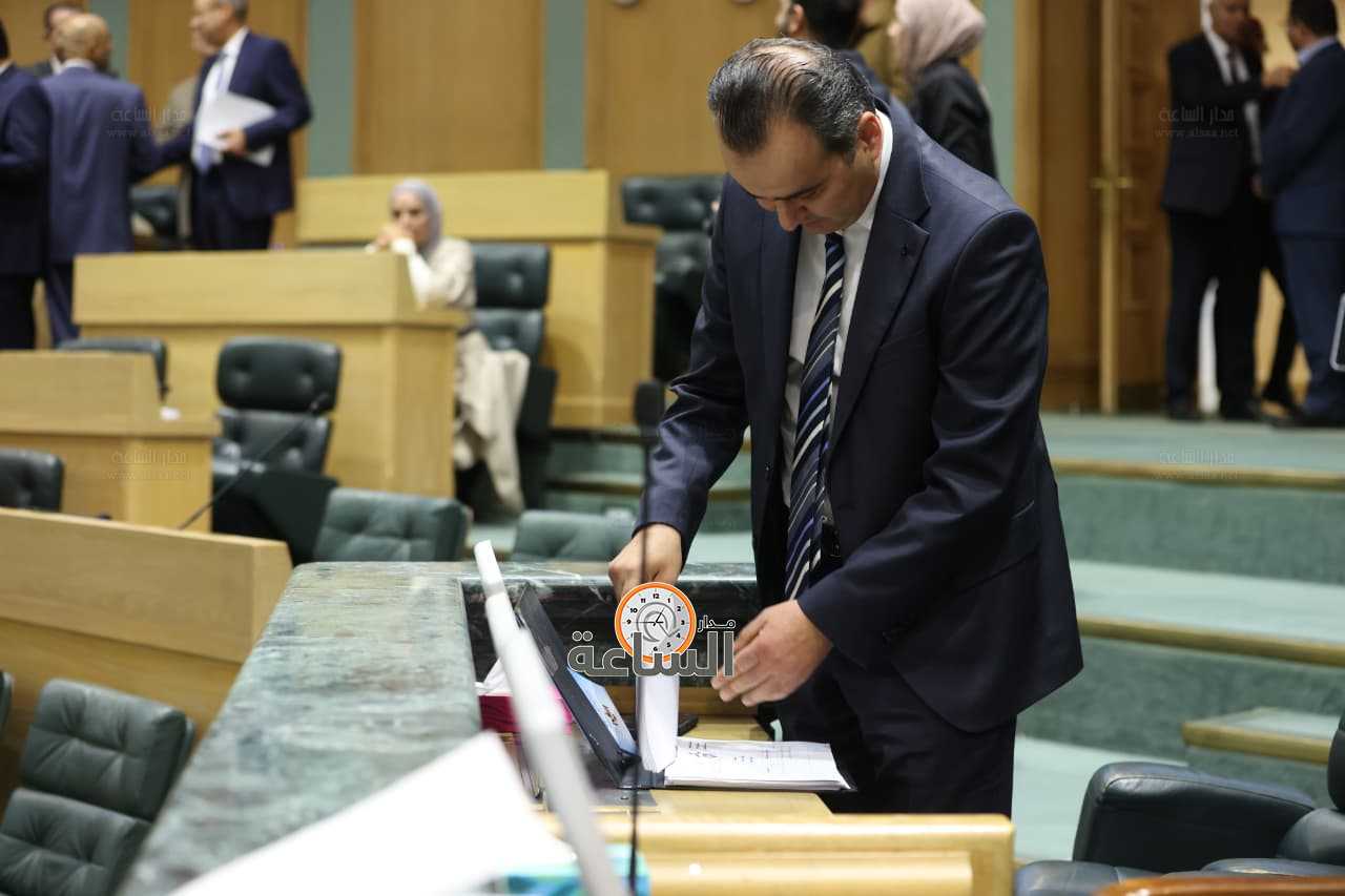 Madar Al-Saa Images 0.13556044645538423