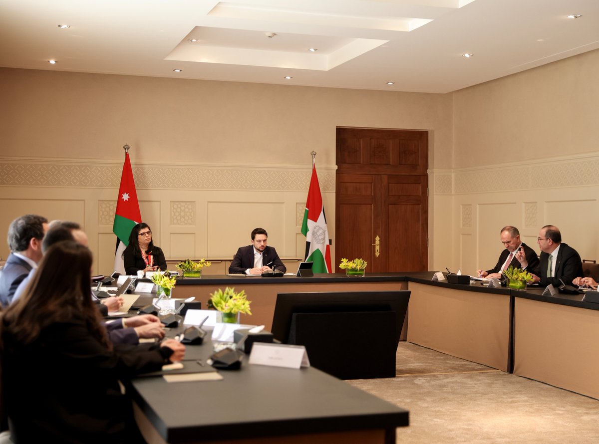 Madar Al-Saa Images 0.430418070748817